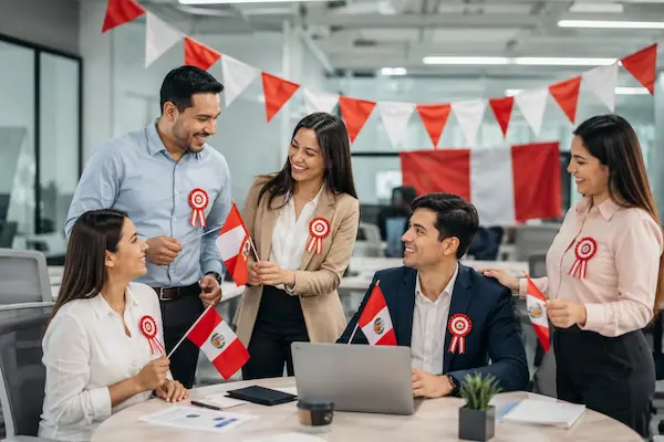 Fiestas Patrias 2026 | 10 ideas para celebrar en la oficina y fortalecer el trabajo en equipo
